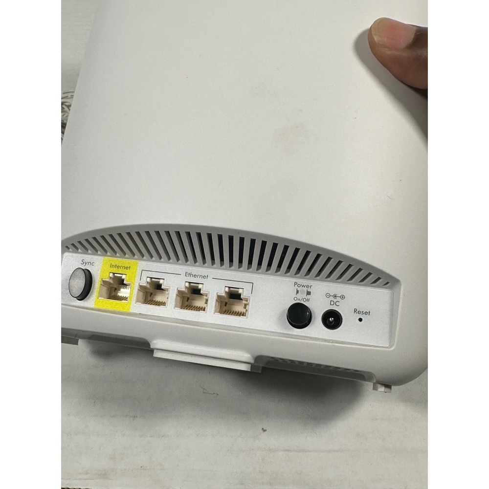 Orbi RBR50v2 Tri-Band‎ AC3000  Router White with Power Adapter Cable - Picture 7 of 7